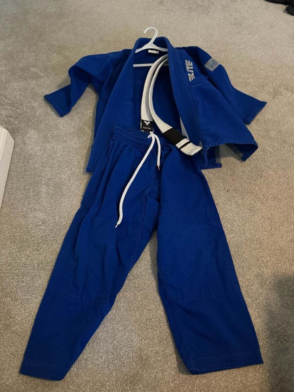 Elite BJJ Kids Lightweight Jiu Jitsu Gi Uniform with Belt (Size C00)